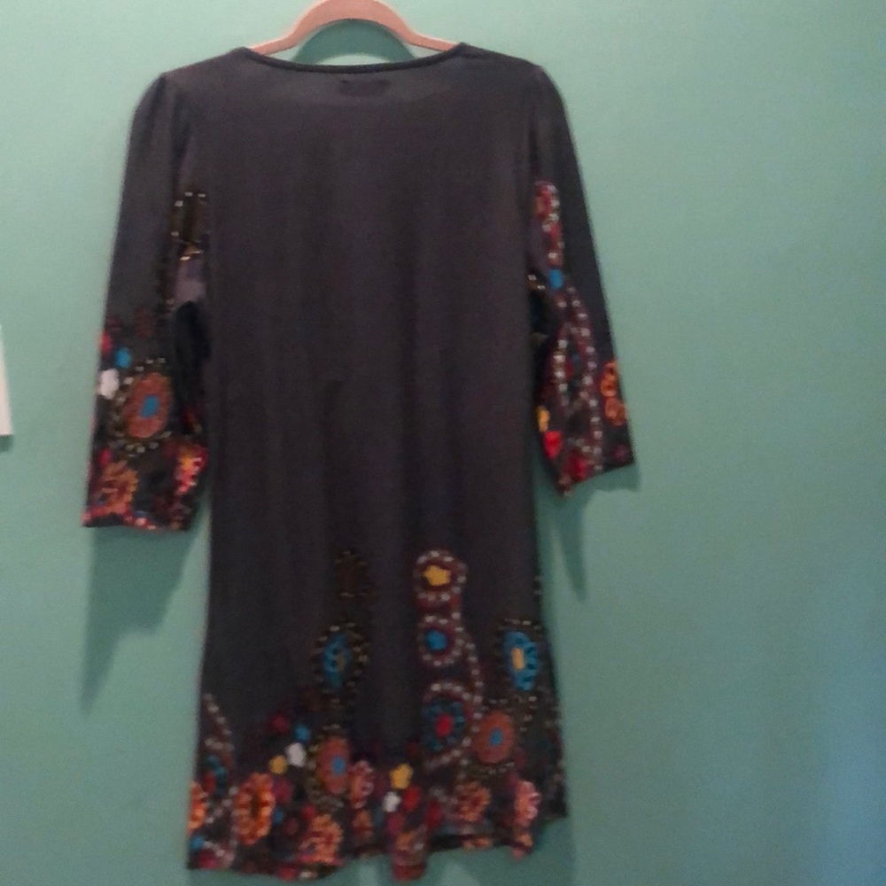 Dress - Picture 3 of 4